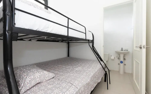 Ourfriends Condo by Acomodo