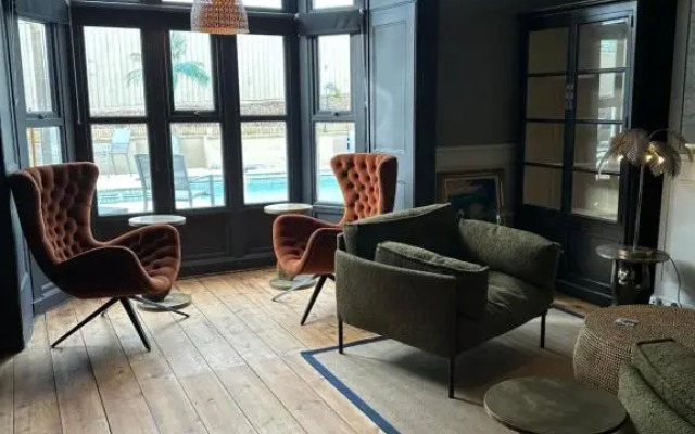 The Q Hotel