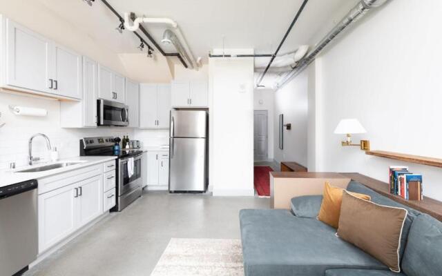 Flexhome 2-Story Townhome M7 - FiservGymParking