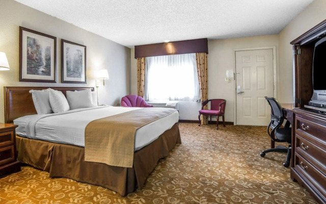 Quality Inn & Suites Minden