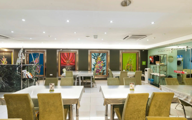One Avenue Hotel