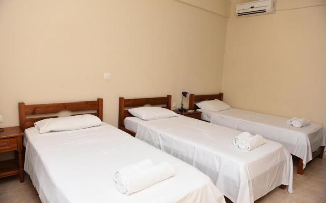 Antonis Studios & Apartments