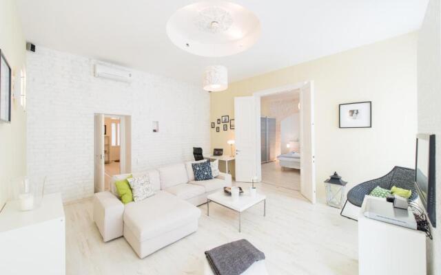 City Park - 2BR / Sleeps 4 / AC / Netflix! (MA18)