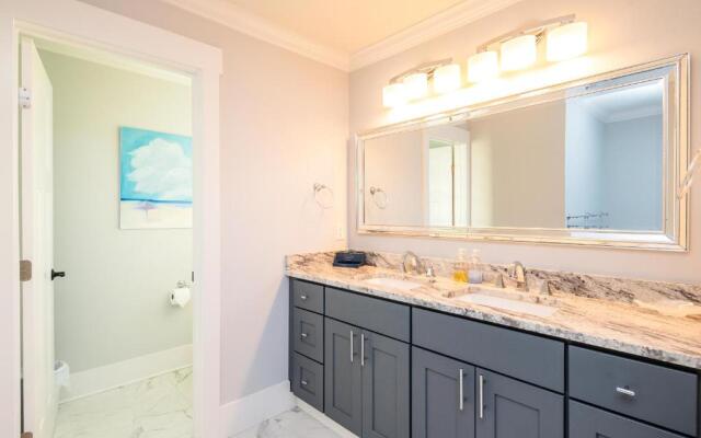 Long Call by Oak Island Accommodations