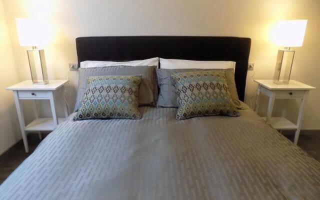 Hs4U ArtGallery Design apartment