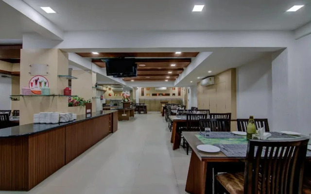 OYO Townhouse 047 Kanakpura Road