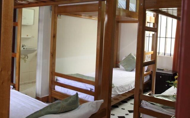 Phi Long Backpacker Hostel Nha Trang