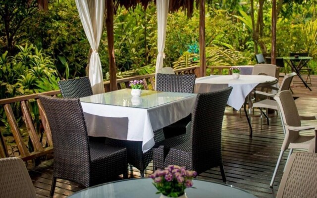 Hotel Madreselva