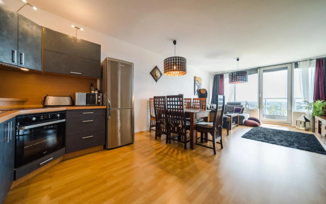 Comfy condo & FREE parking