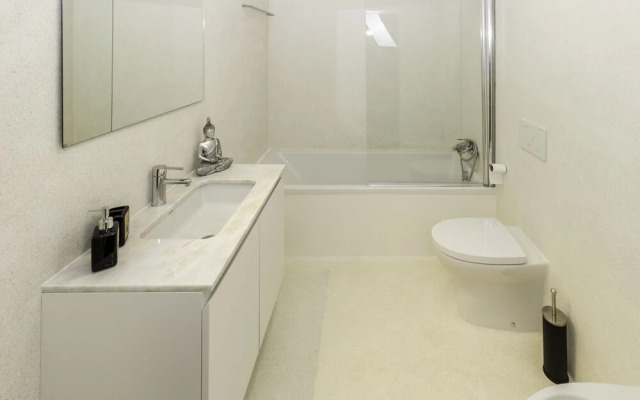 Guest H4U Bonjardim Pop Art City Center