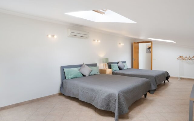 Captivating Holiday Home in Manta Rota With Swimming Pool