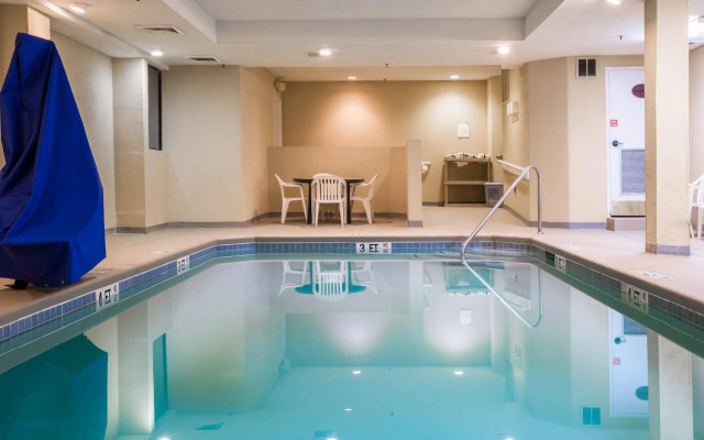 Rodeway Inn At Six Flags