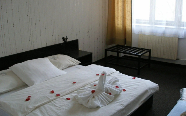 Hotel Pyramida