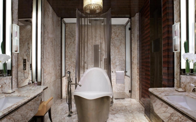 The Ritz-Carlton Shanghai, Pudong