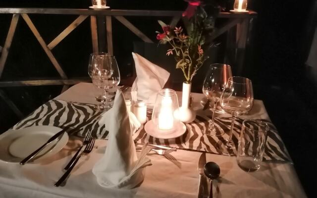 Emayian Luxury Camp