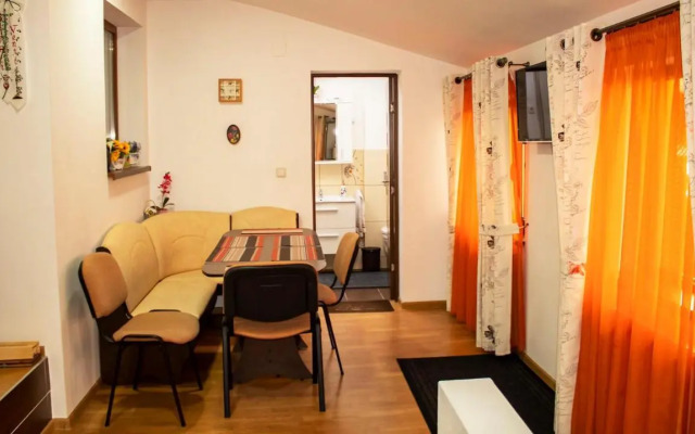 Mary Apartment