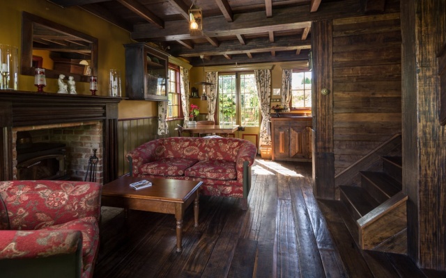 The Corinda Collection – Guest Rooms – Glebe
