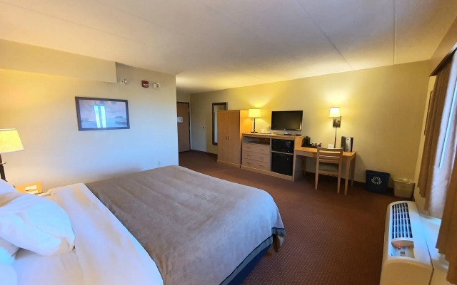 AmeriVu Inn & Suites - Waconia
