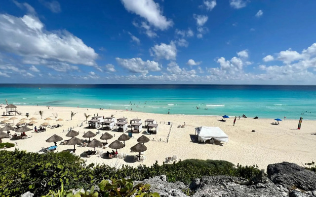 Park Royal Beach Cancún - All Inclusive