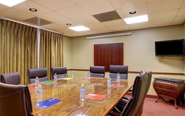 FairBridge Inn & Suites Cleburne