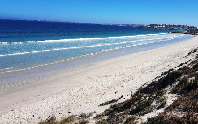 Seasons of Serenity, Langebaan 8-sleeper