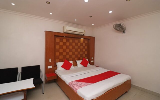 Hotel Monohar Inn By OYO Rooms