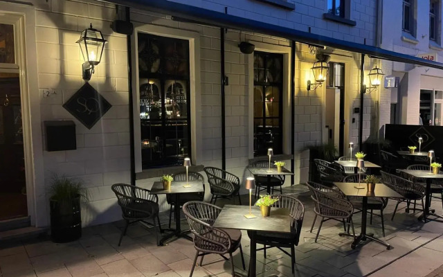 Hotel & Brasserie de Zwaan