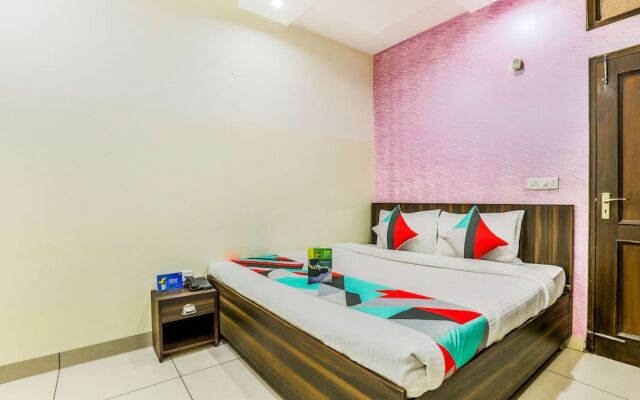 Fabhotel New Dk Palace