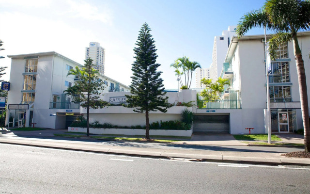Raffles Royale