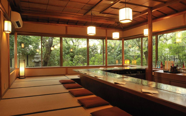 Kyoto Uji Hanayashiki Ukifune-en
