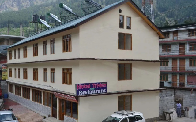 Hotel Tridev Manali