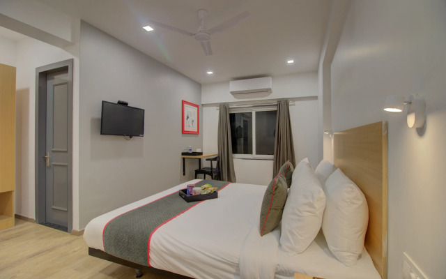 OYO Townhouse 092 Ashray