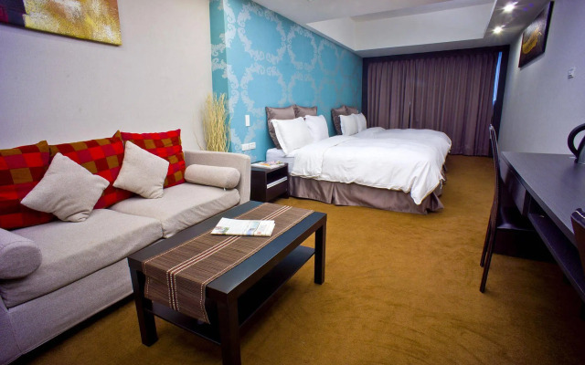 Urban Chic Inn