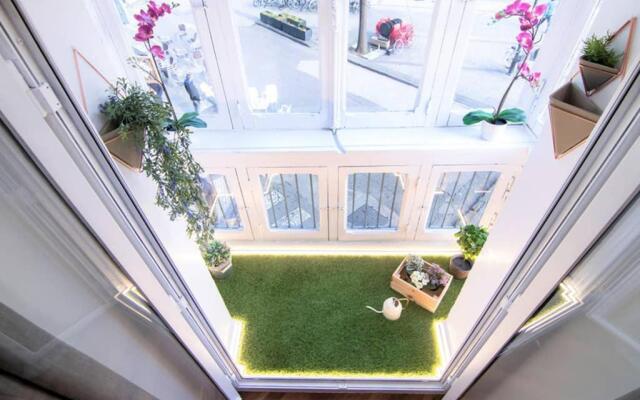 LA PLAZA Luxury Apartment (City Center)