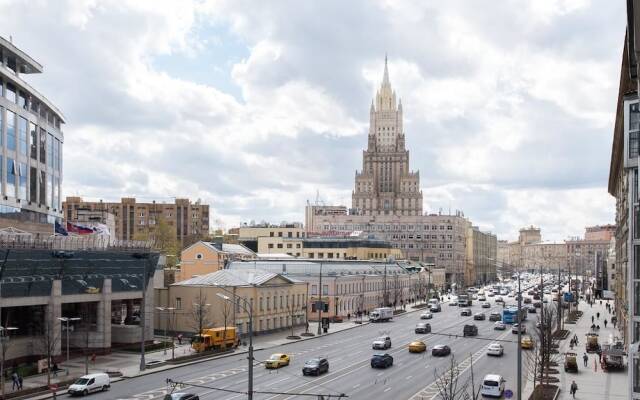 Balmont Apartments Smolenskaya