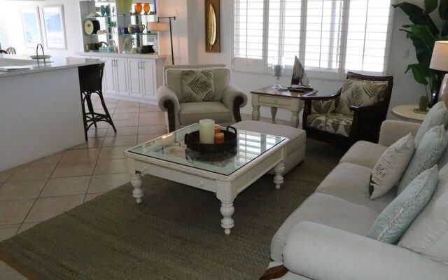 Jamaica Royale - 803 - 2 Br Condo