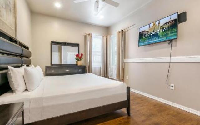 Spacious 3BR/2.5BATH Condo in Great location