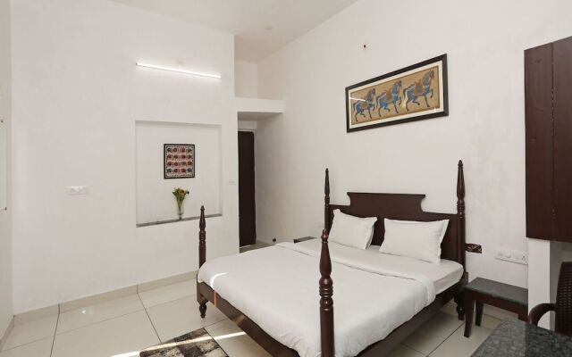 OYO 9723 Home Farm Stay Connaught Palace