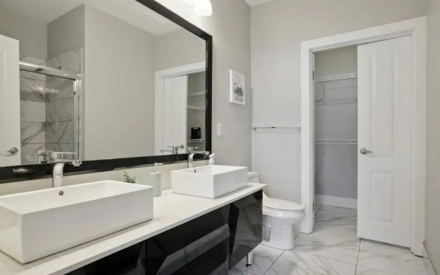 River House Apartments