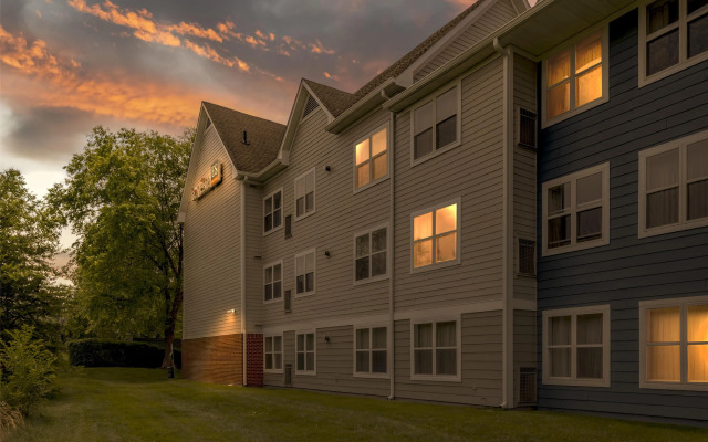 Sonesta ES Suites Fairfax Fair Lakes