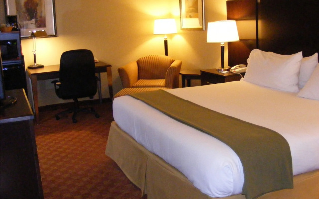 Holiday Inn Express Hotel & Suites Muskogee by IHG