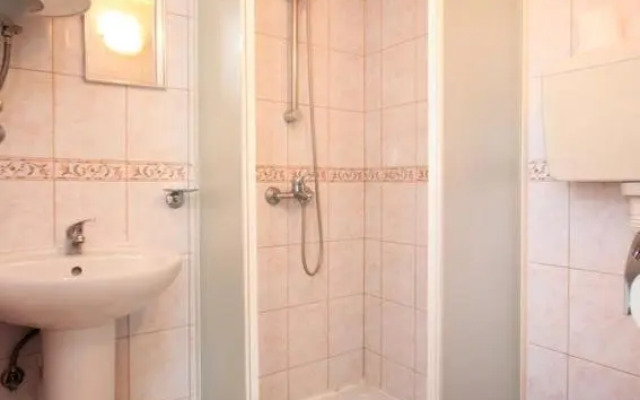 Apartment Opric 7716b