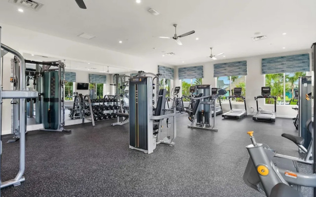 Luxury fun 9BR Near Disney Villa