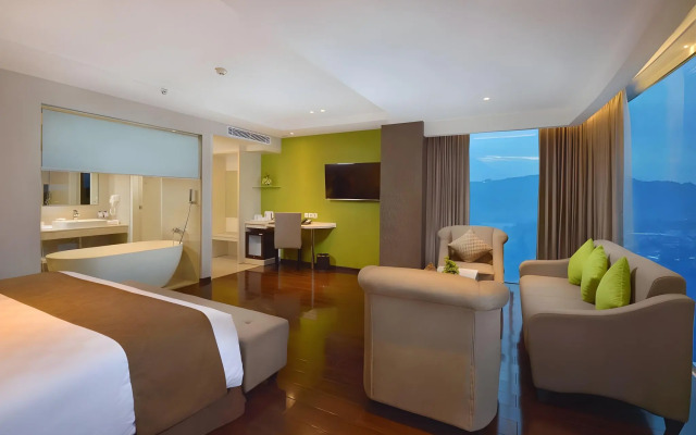Platinum Adisucipto Hotel & Conference