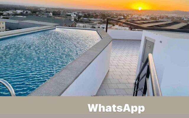 Primer Piso condo , 3 Recamaras+2.5 baños +alberca