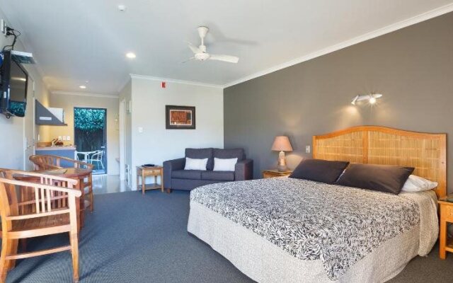 Beach House Motel