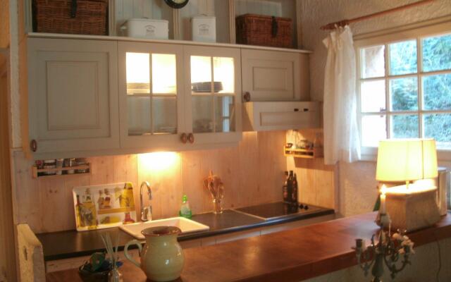 Charming Holiday Home In Plage De Gigaro With Pool