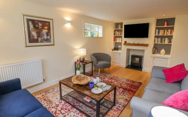 Holly Cottage
