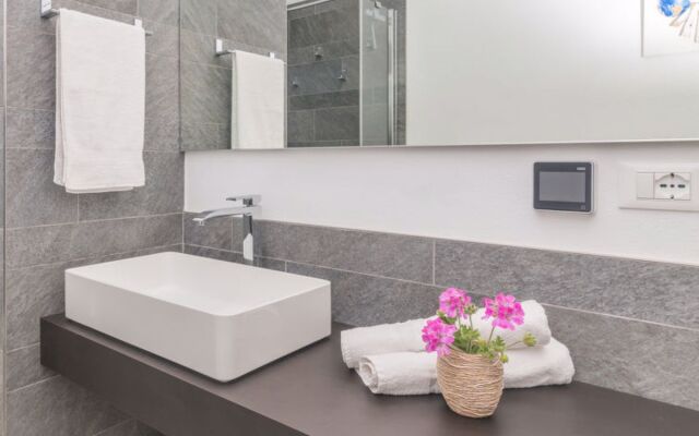 House Lidia Porto Istana