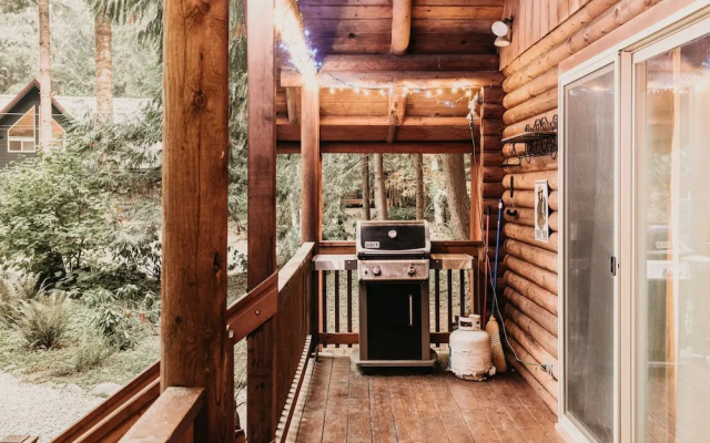 Baker Rim Cabin 17 - A Rustic Family Cabin With Modern Features